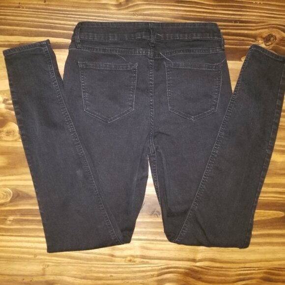 Old Navy - Picture 2 of 4